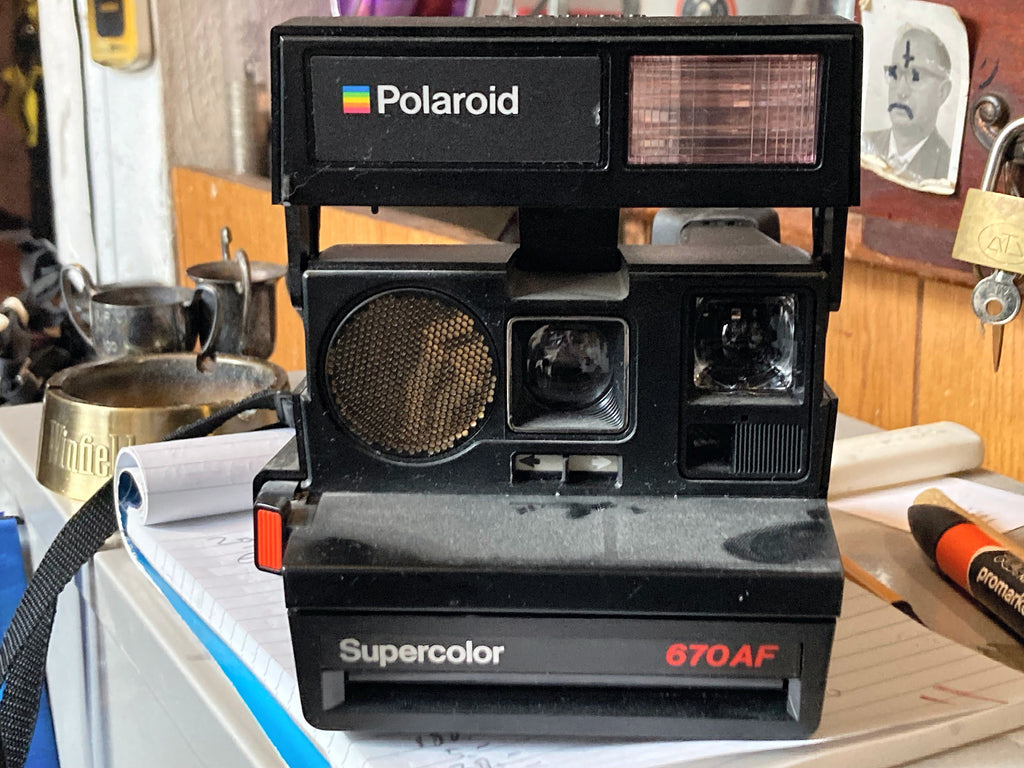 Polaroid Supercolor 670AF instantcamera voor 600-film, getest en werkend – foto 1 van 2