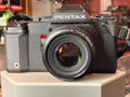 Pentax A3 spiegelreflexcamera met SMC Pentax-A 50mm f/1.7 lens – foto 1 van 3