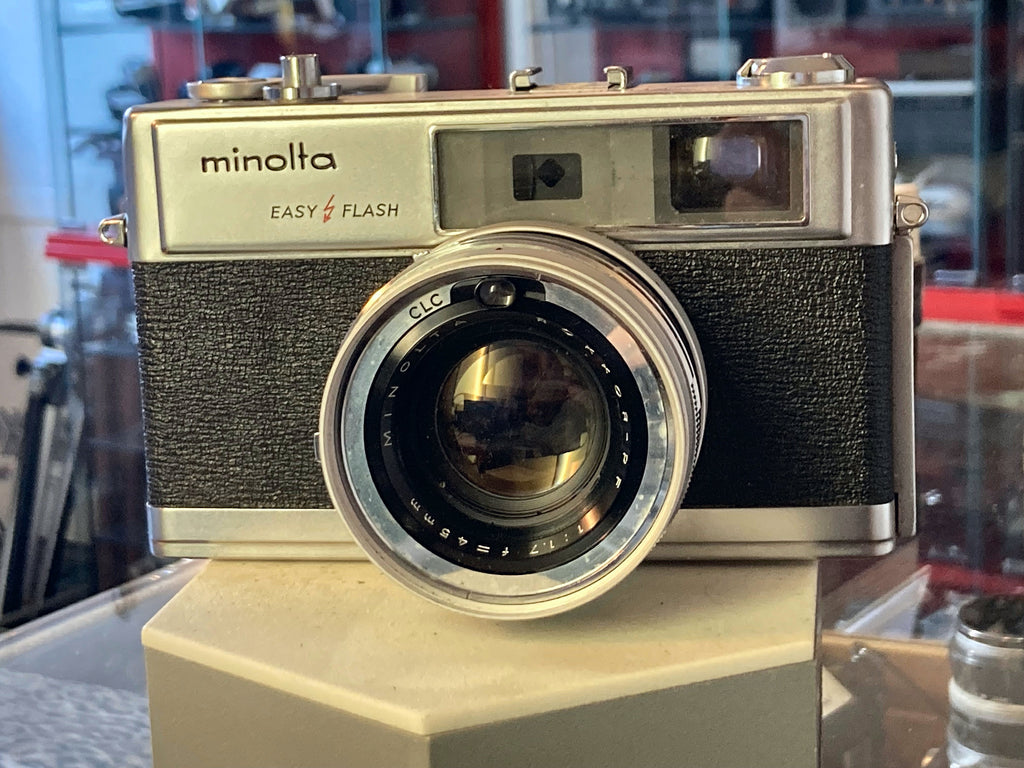 Minolta Hi-Matic 9 + Rokkor-PF 1.7/45mm – Analoge meetzoekercamera – foto 1 van 3