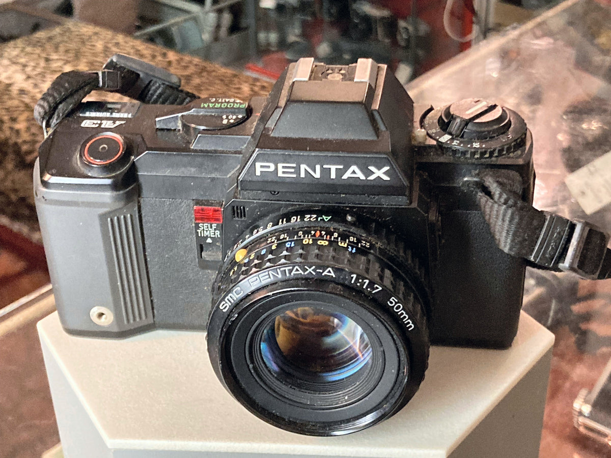 Pentax A3 spiegelreflexcamera met SMC Pentax-A 50mm f/1.7 lens – foto 2 van 3