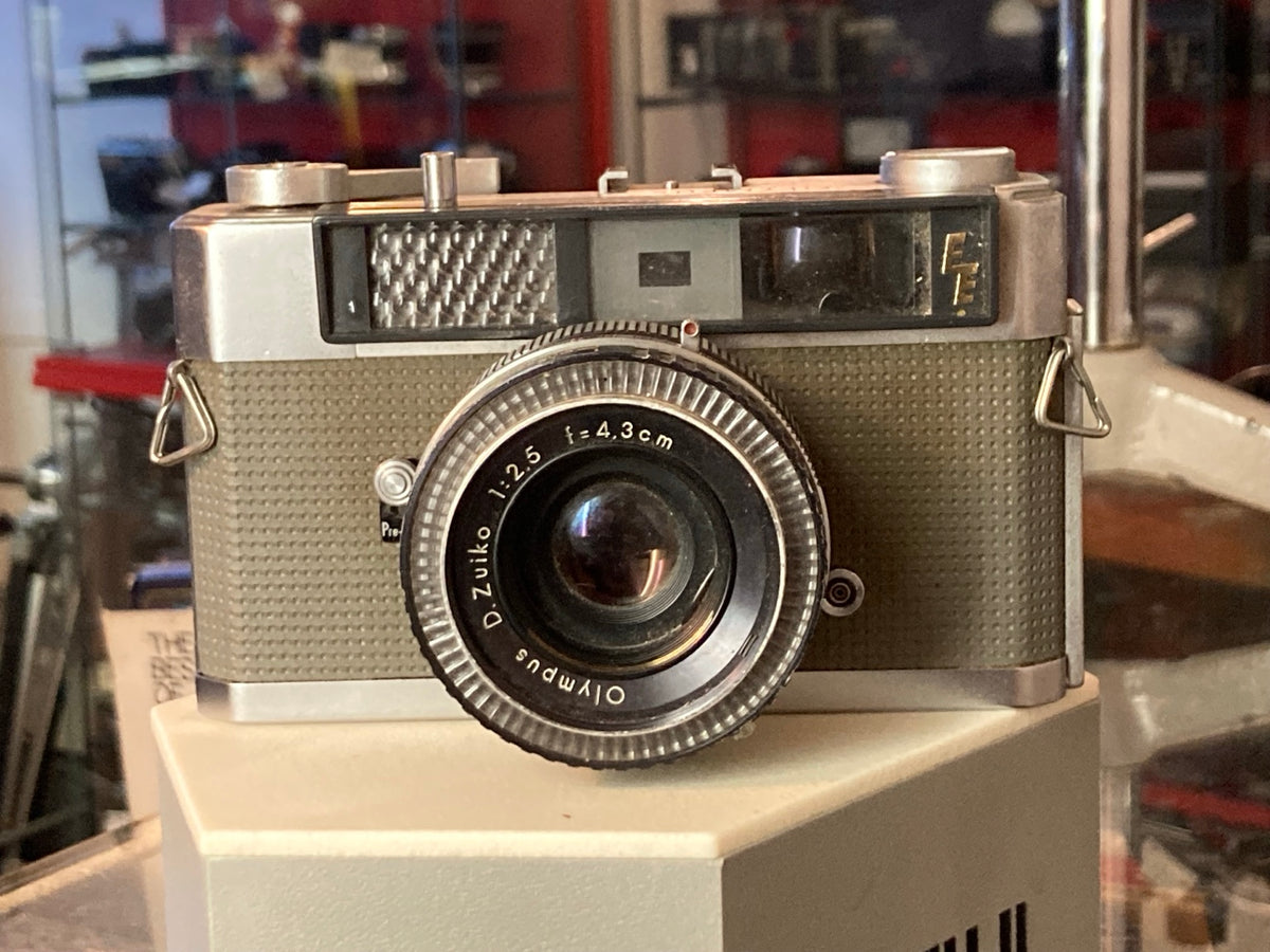 Olympus Auto-Eye II EE met D.Zuiko 43 mm f/2.5 lens