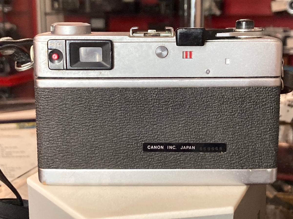 Achterzijde van de Canonet QL17