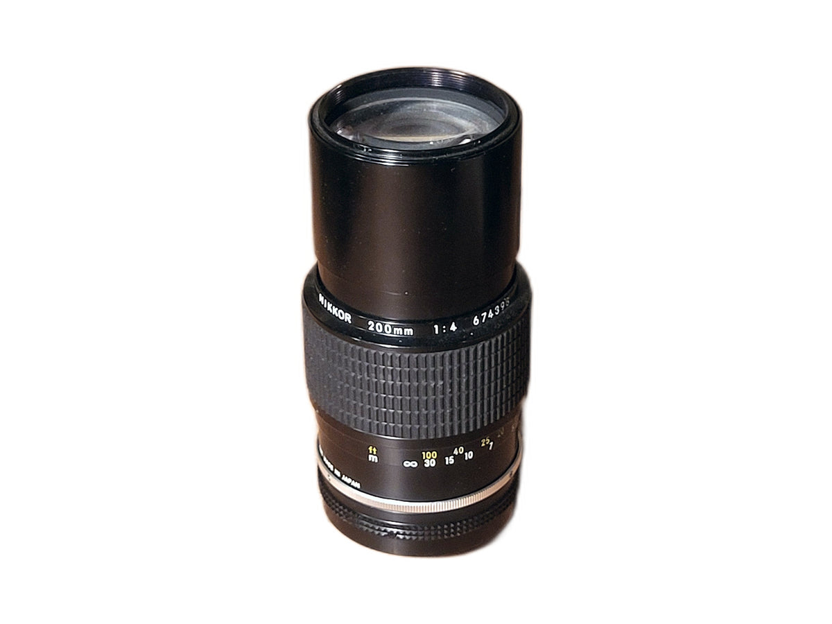 Nikon Nikkor 200mm f/4 telelens met handmatige scherpstelling voor Nikon F