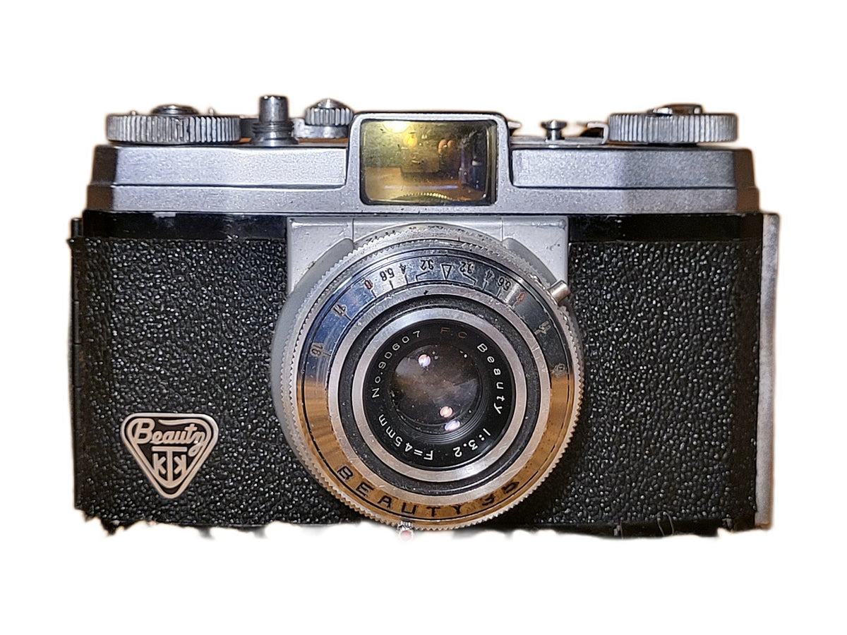 Beauty K.K. 35mm meetzoekercamera met Beauty FC 3.2/45mm lens