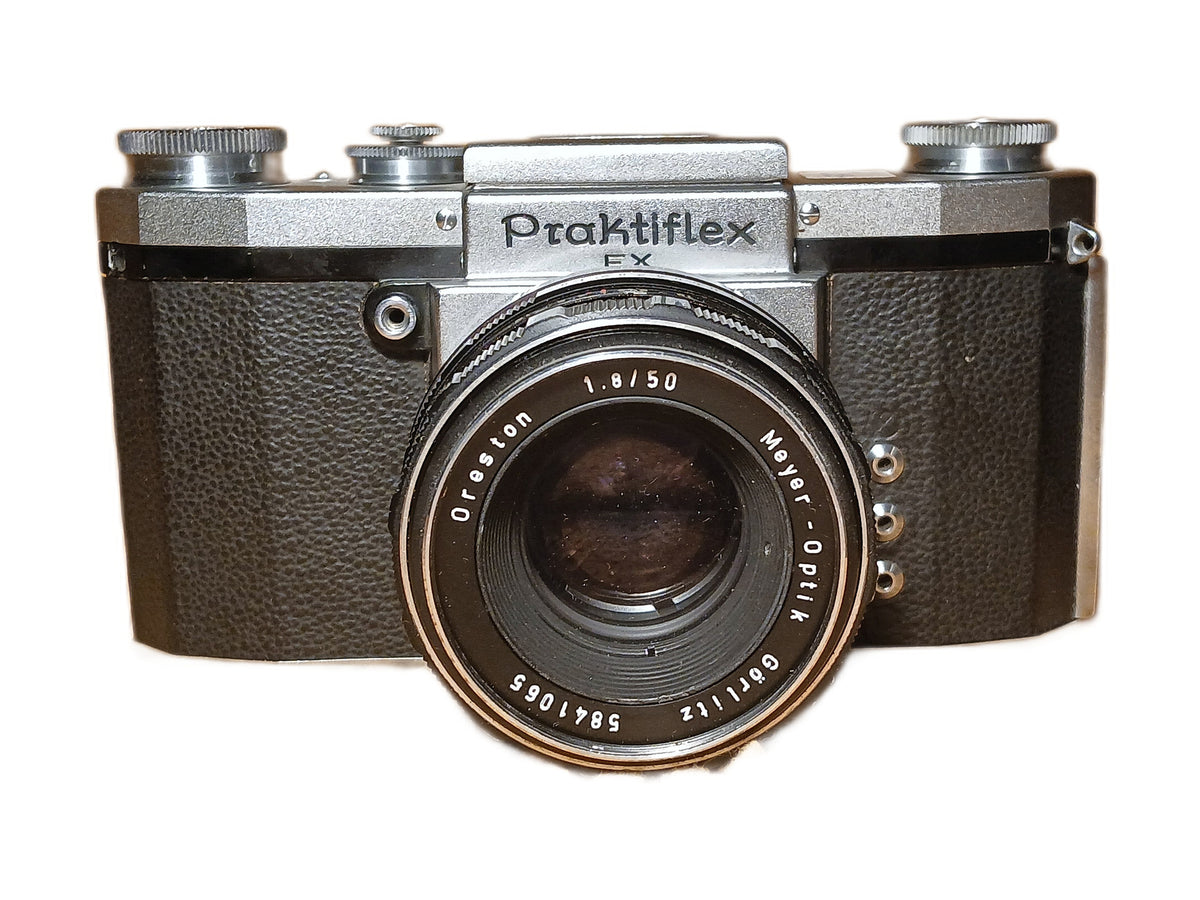 Praktiflex FX 35mm spiegelreflexcamera met Meyer-Optik Görlitz Oreston 1.8/50mm lens