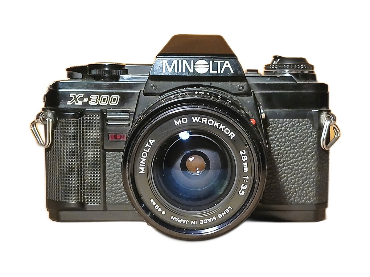 Minolta X-300 35mm Spiegelreflexcamera + MD W.Rokkor 28mm f/3.5 – foto 1