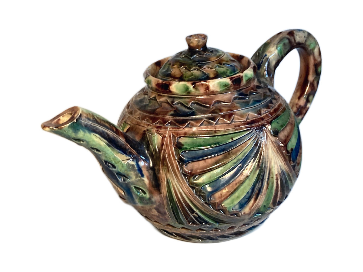 Sculpturale keramische theepot met reliëf en meerkleurig glazuur – foto 2
