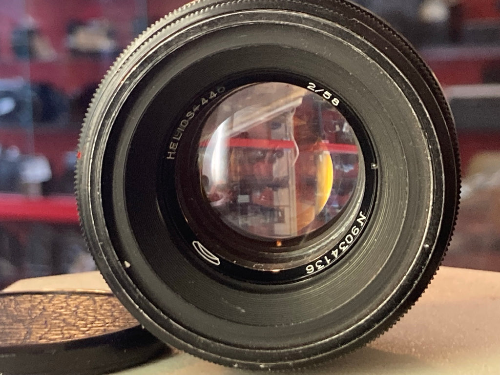 Helios-44 58mm f/2 M39-lens, frontaanzicht