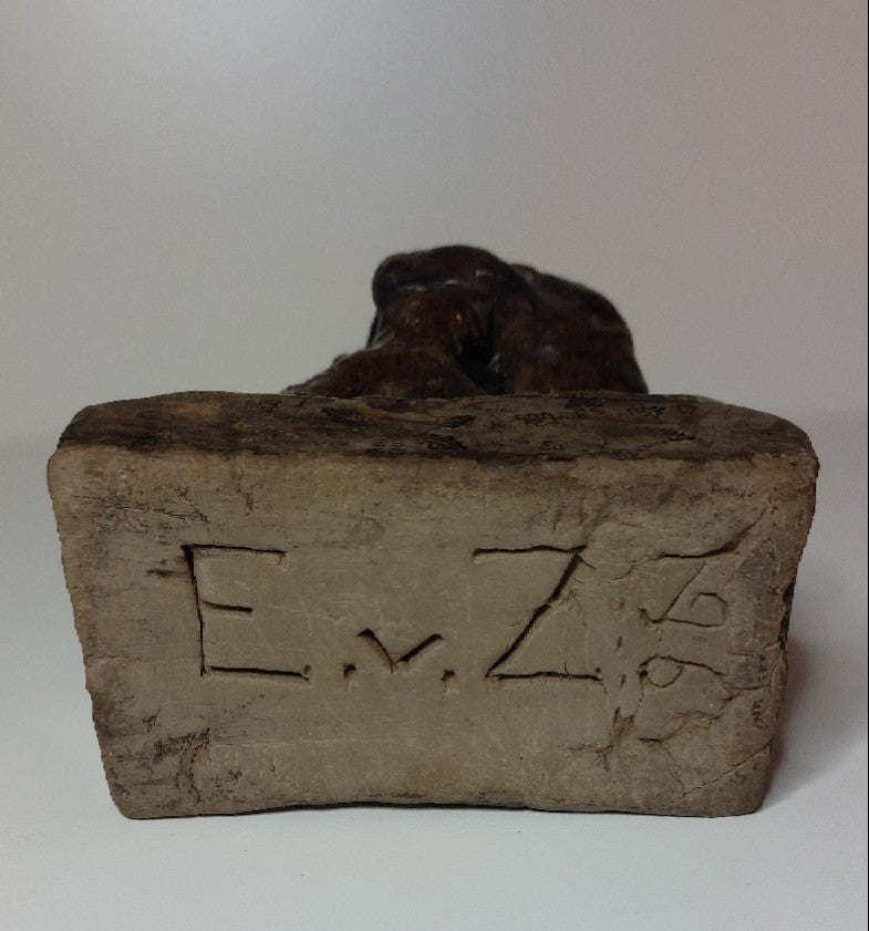 Onderzijde met signatuur E.v.Z. 1965