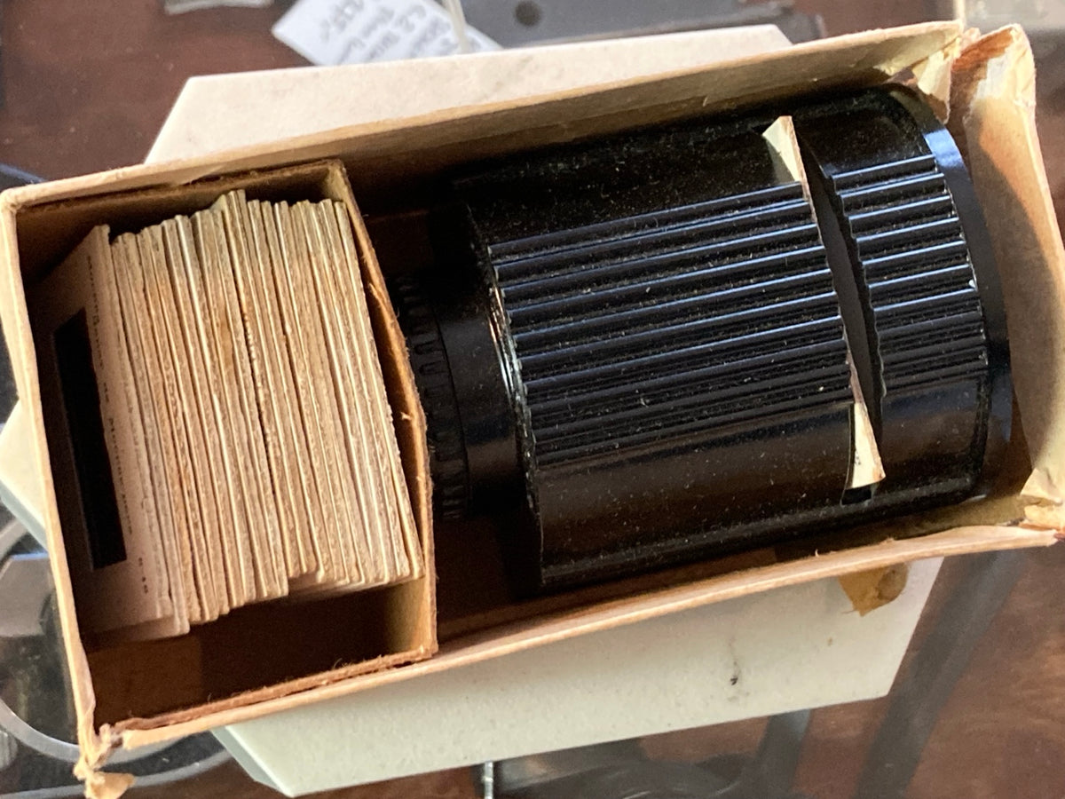 Lenfilm F-2 filmoscoop met dia’s in de originele doos