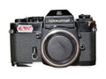 Nikkormat EL body zwart 35mm spiegelreflexcamera – vintage analoge camera bij De Majum Rotterdam