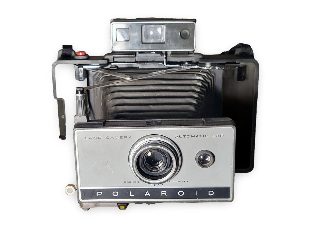 Polaroid Land Camera Automatic 230 – Vintage Vouwcamera / Packfilm Camera – vintage analoge camera bij De Majum Rotterdam
