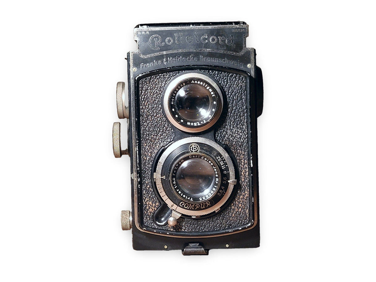 Rolleicord TLR Camera met Carl Zeiss Jena Triotar 3.5/7.5cm lens – vintage analoge camera bij De Majum Rotterdam