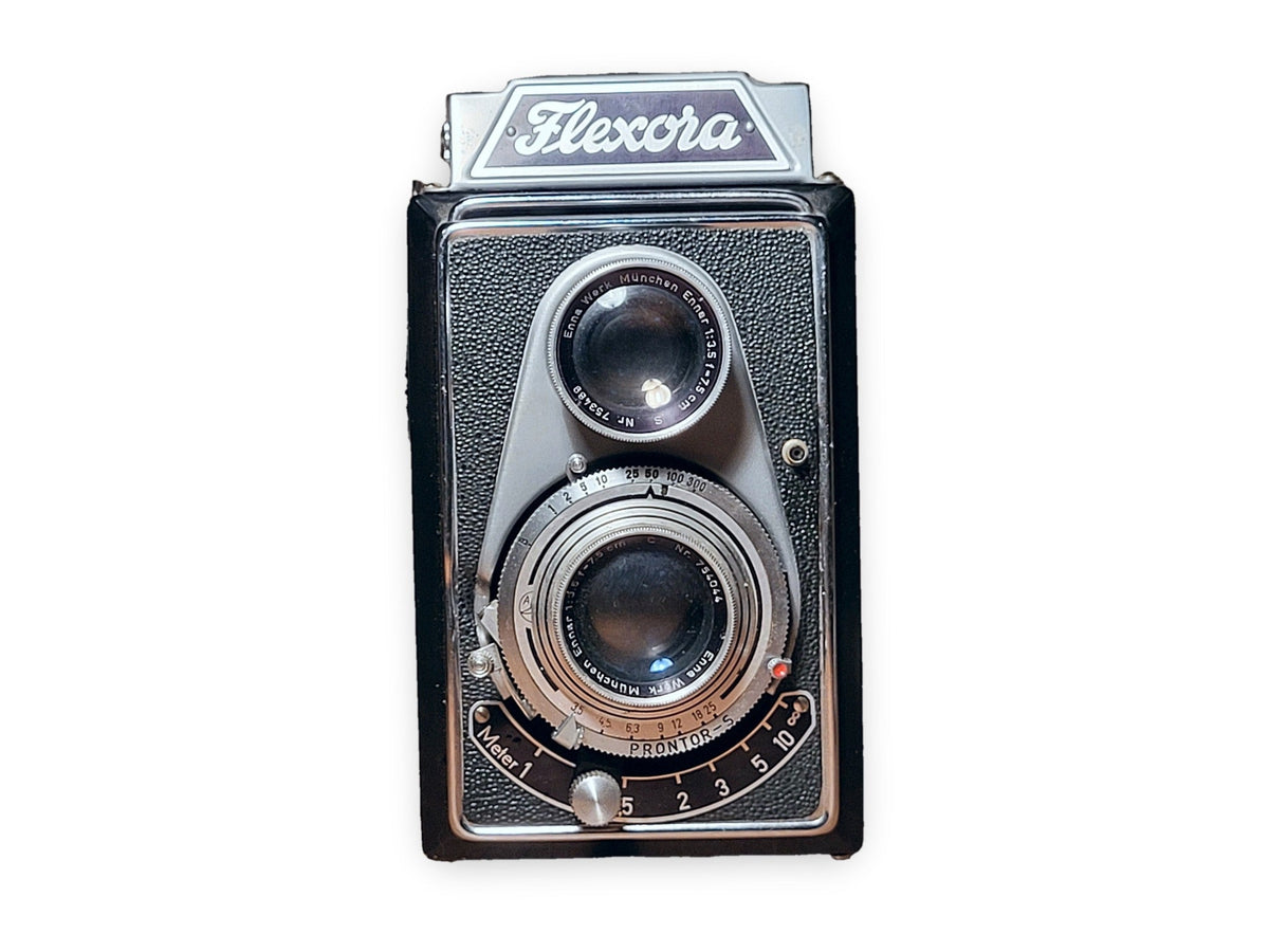 Flexora TLR 6x6 Middenformaat Camera met Enna Ennar 3.5/75mm Lens – vintage analoge camera bij De Majum Rotterdam