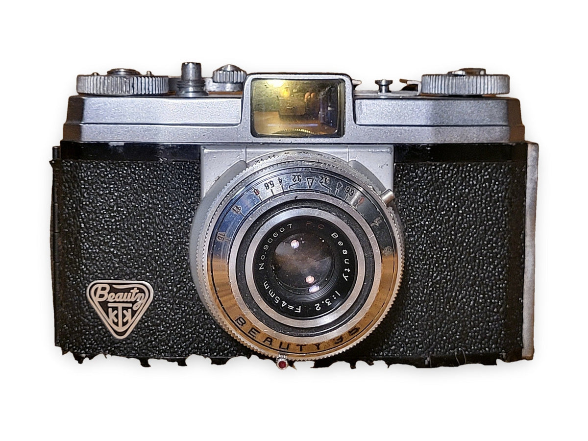 Beauty K.K. 35mm meetzoekercamera met Beauty FC 3.2/45mm lens