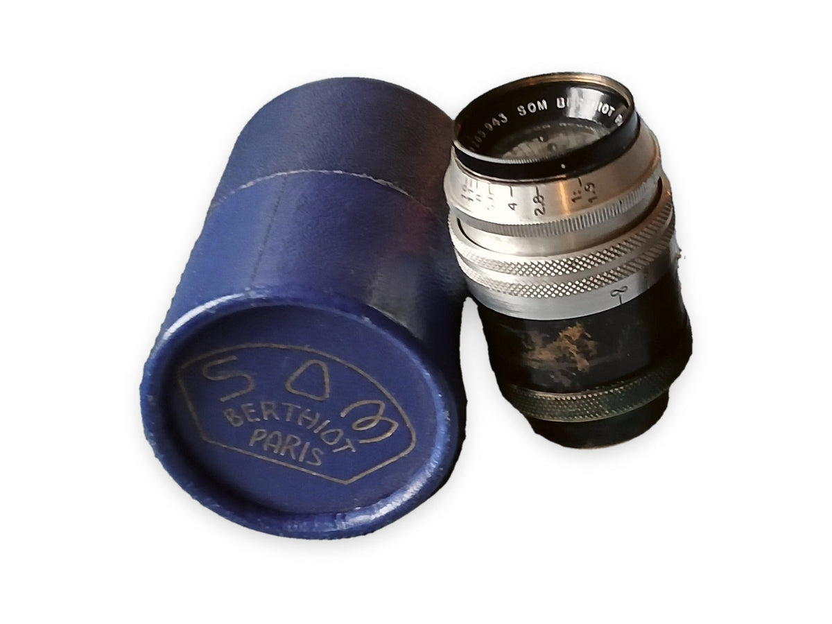 SOM Berthiot Cinor B 35mm f/1.9 met originele blauwe koker en zonnekap – foto 3 van 4