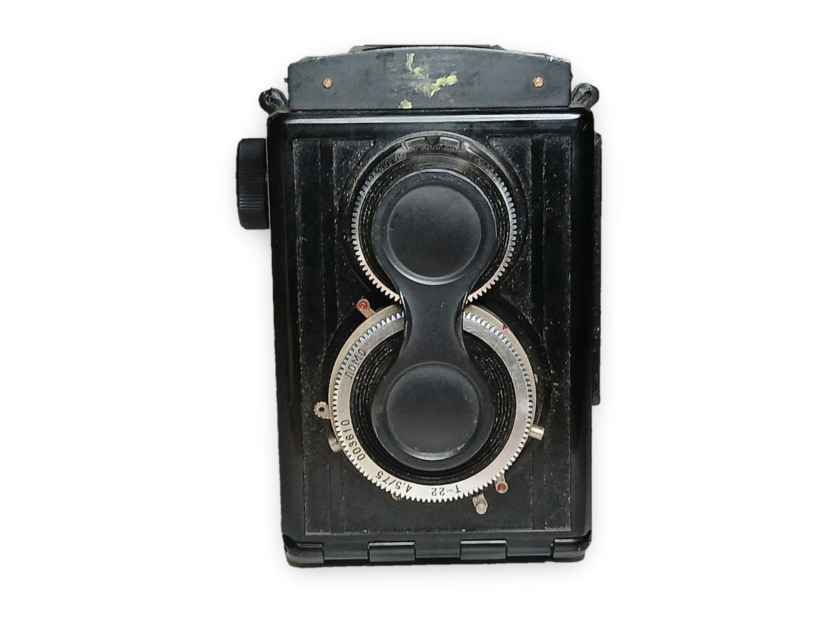 Lubitel 2 TLR camera