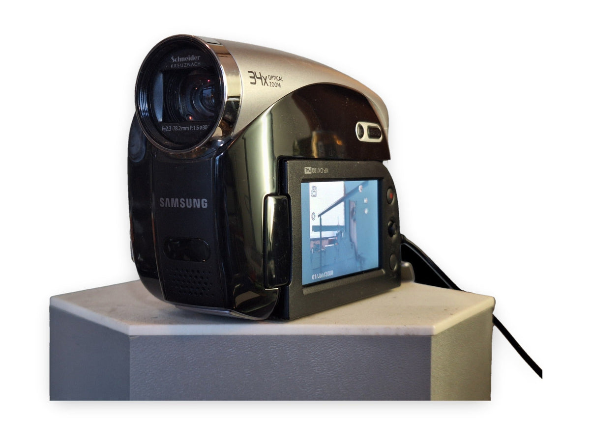 Samsung DVD Camcorder VP-DX100