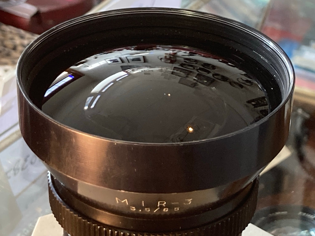 Mir-3 65mm f/3.5 met zonnekap