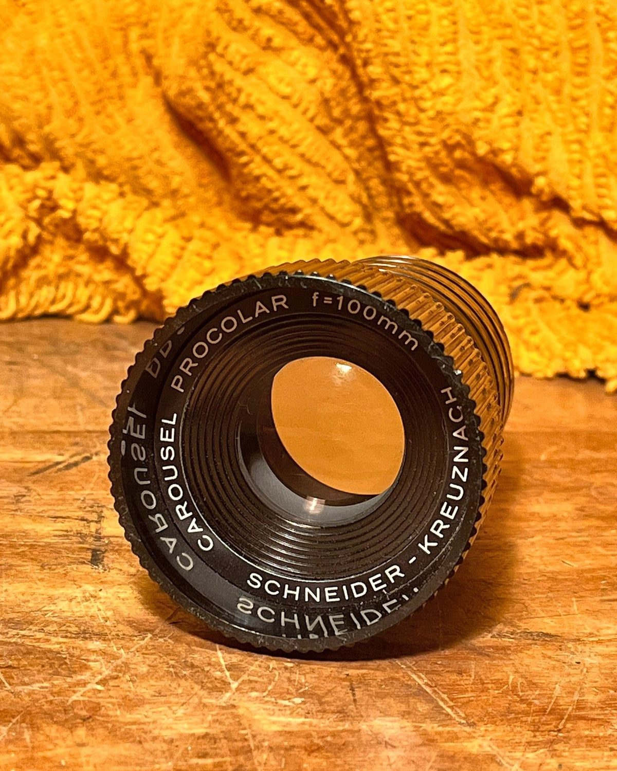 Schneider-Kreuznach Carousel Procolar 100mm projectorlens – hoofdfoto, 4:5 uitsnede