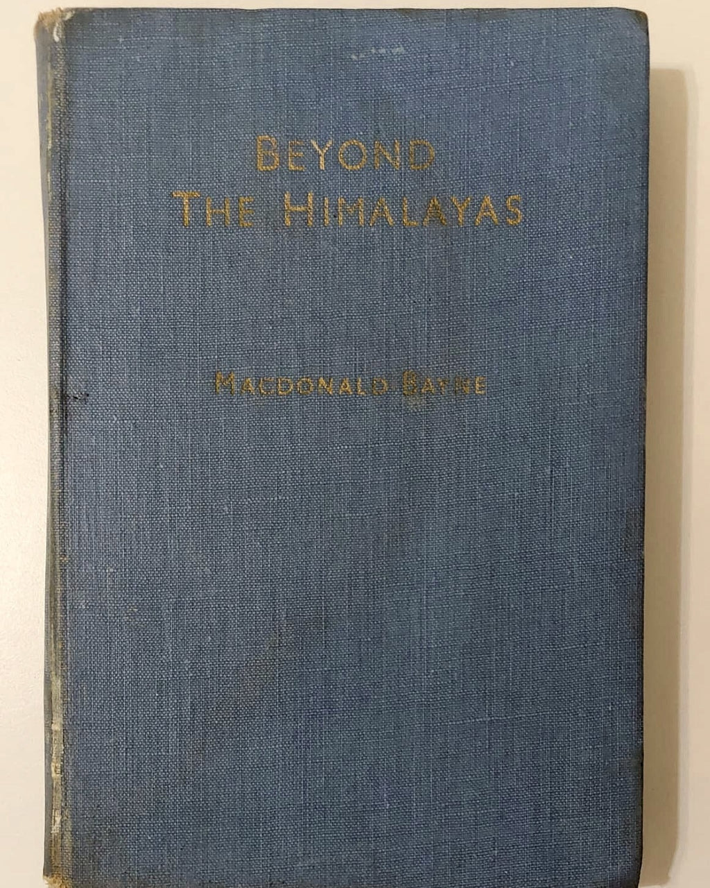 M. MacDonald-Bayne, Beyond the Himalayas - 1e druk 1954 – hoofdfoto, 4:5 uitsnede