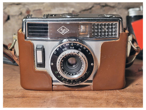 Agfa Optima Parat compactcamera met Agfa Color Solinar 30mm f/2.8 en originele case – vintage analoge camera bij De Majum Rotterdam