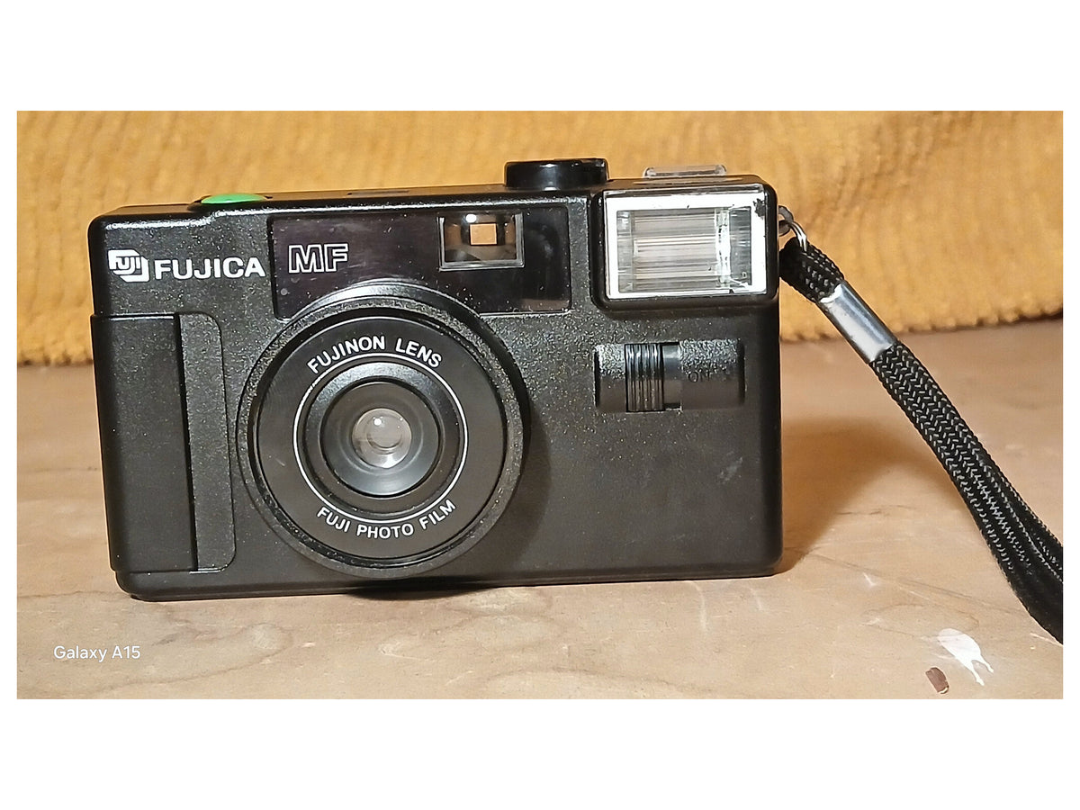 Fujica MF 35mm Compactcamera met Fujinon Lens & Ingebouwde Flitser – Vintage