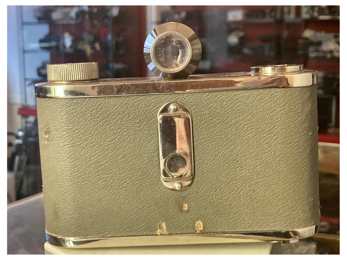 Tahbes Synchro 6×6-camera met originele leren tas, ca. 1948 – foto 5