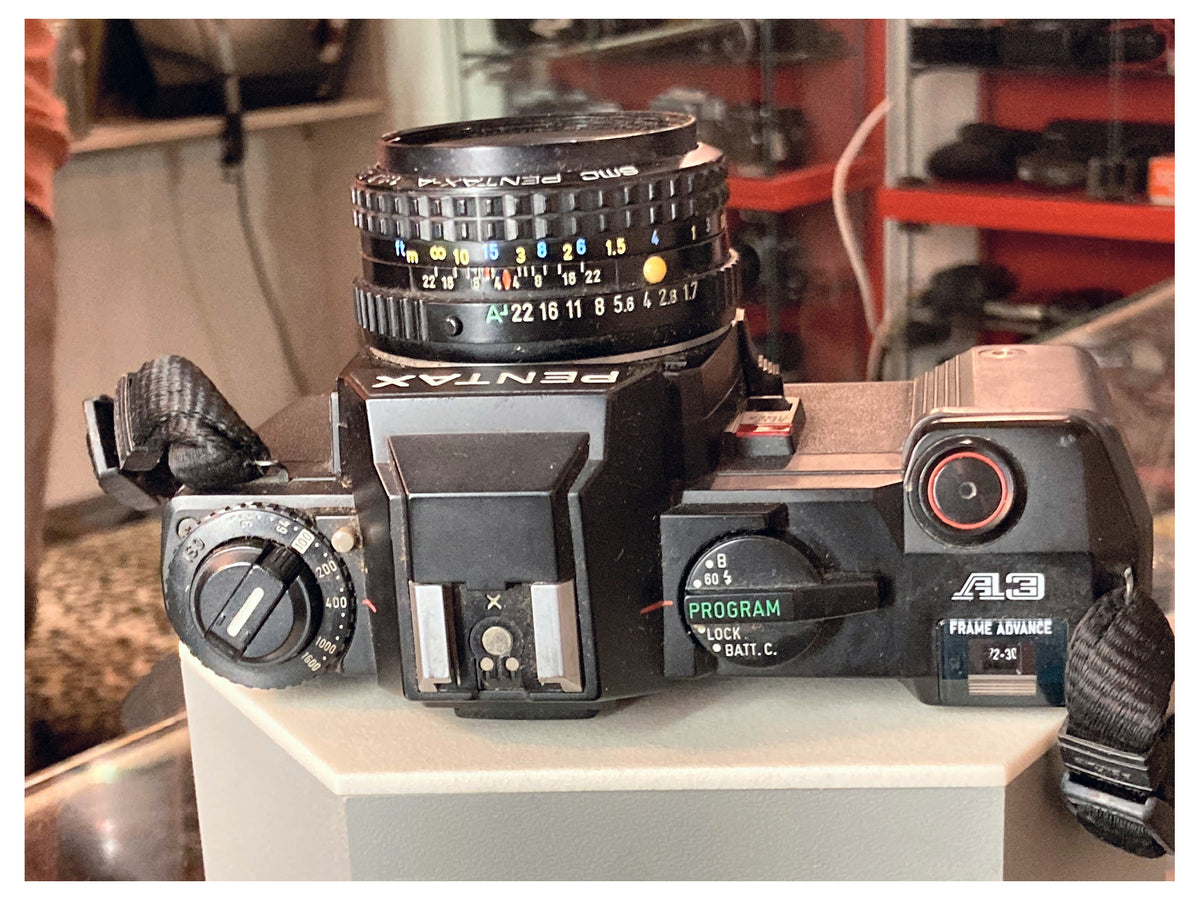 Pentax A3 spiegelreflexcamera met SMC Pentax-A 50mm f/1.7 lens – foto 3 van 3