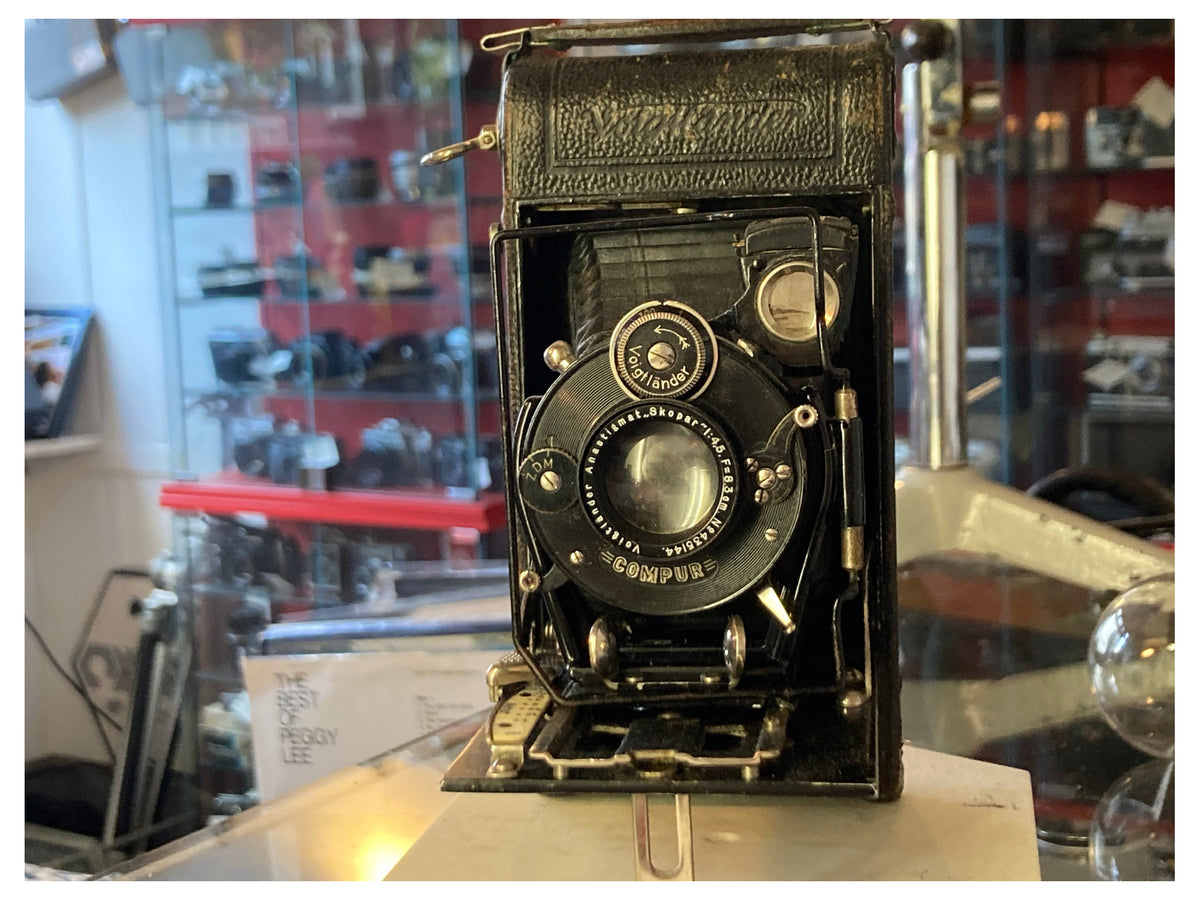 Voigtländer 5×8 rolfilm-vouwcamera met Skopar-objectief – productfoto
