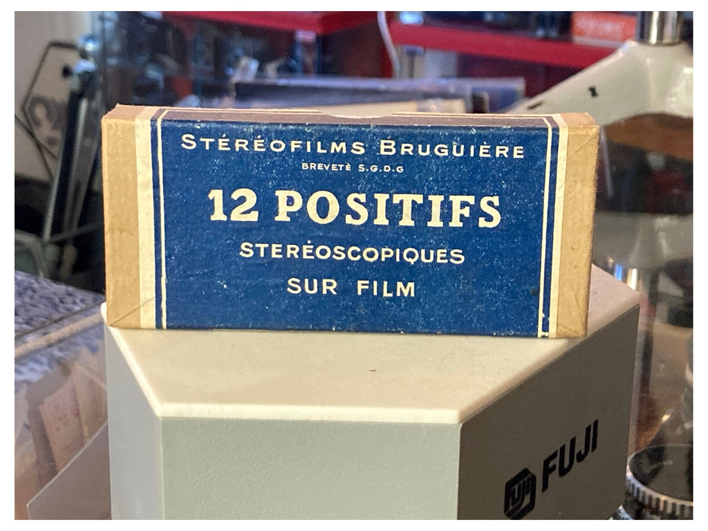 Voorkant doos met 12 stereoscopische positieven op film