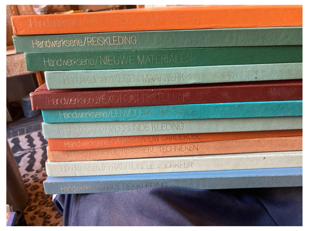 Time-Life Handwerkserie, elf boeken opgestapeld met titels zichtbaar