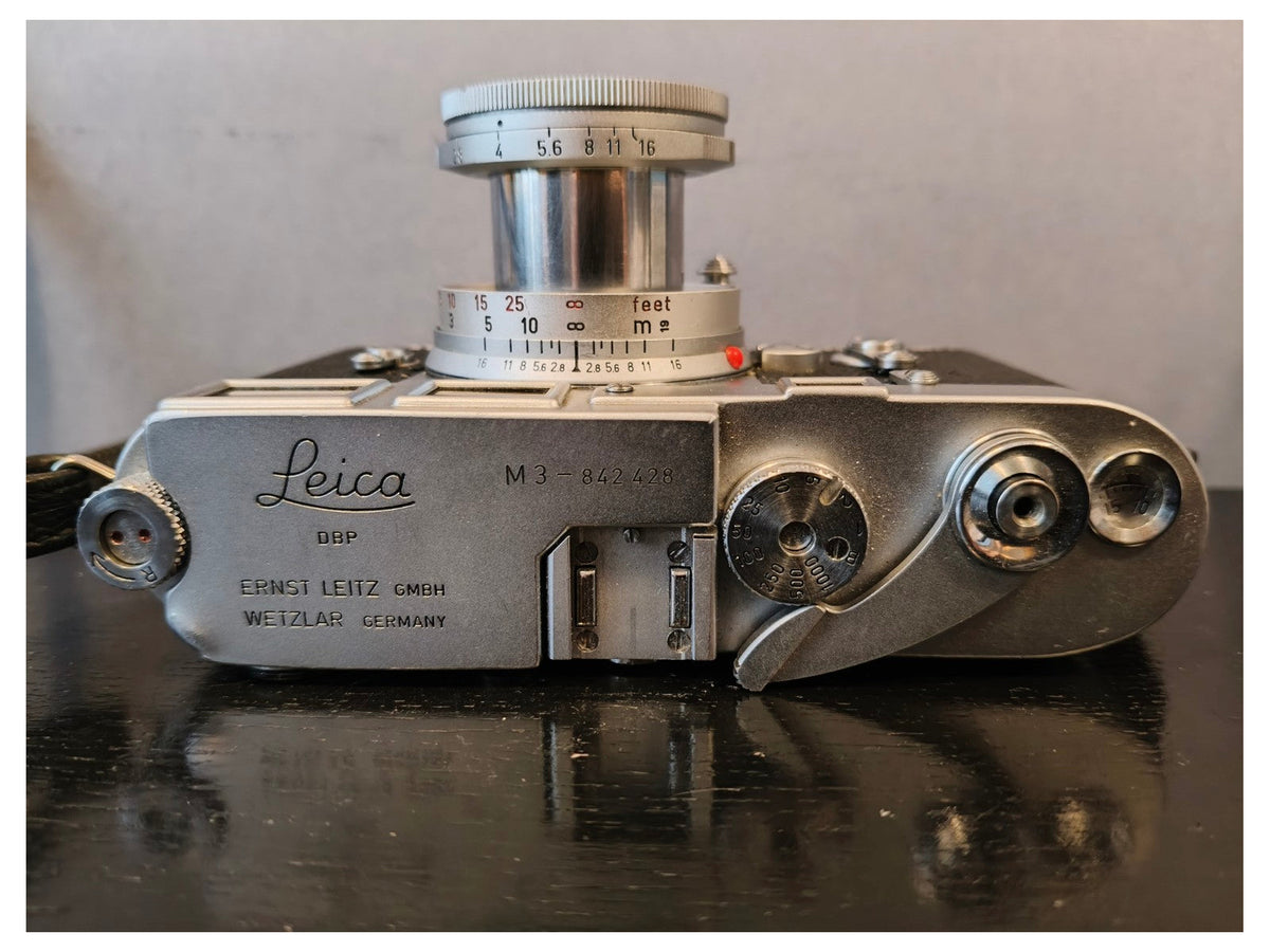 Bovenzijde Leica M3 serienummer 842428