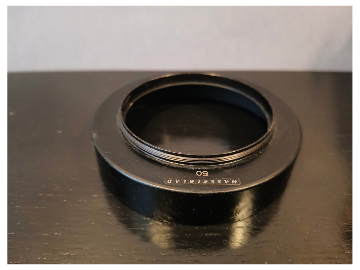 Hasselblad metalen zonnekap 50 – schroefbevestiging