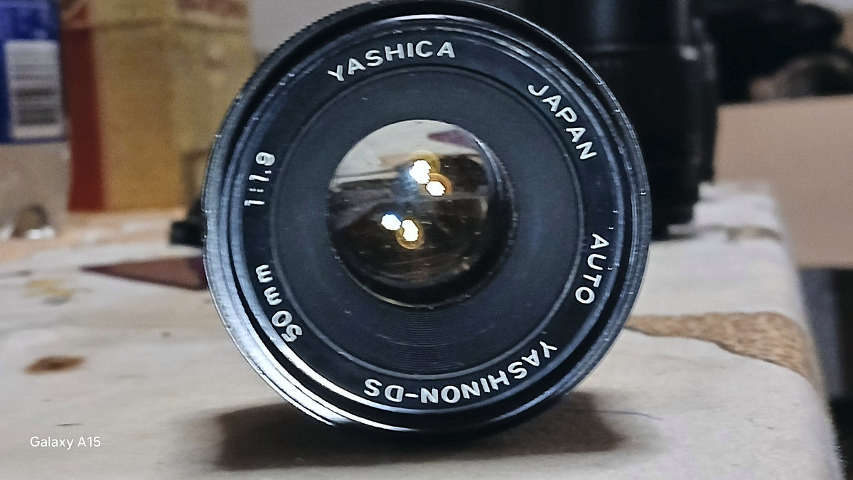 Yashica Auto Yashinon-DS 50mm f/1.9 – Vintage M42 Lens