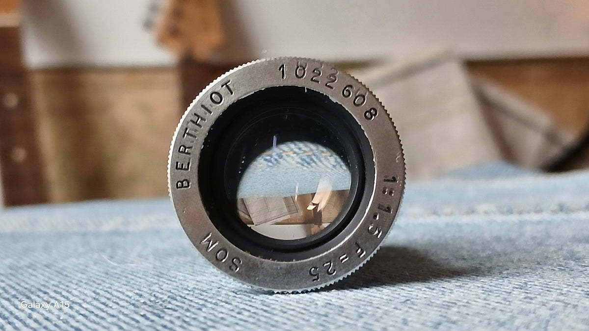 SOM Berthiot 50mm f/2.5 Vintage Franse Cine / Projectielens No. 1023608 – foto 1