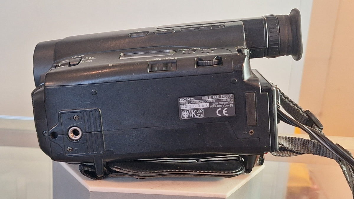 Sony Handycam CCD-TR680E Hi8 videocamera – aanvullende productfoto 6