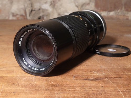 Canon FD 100-200mm f5.6 zoomlens – vintage analoge camera bij De Majum Rotterdam