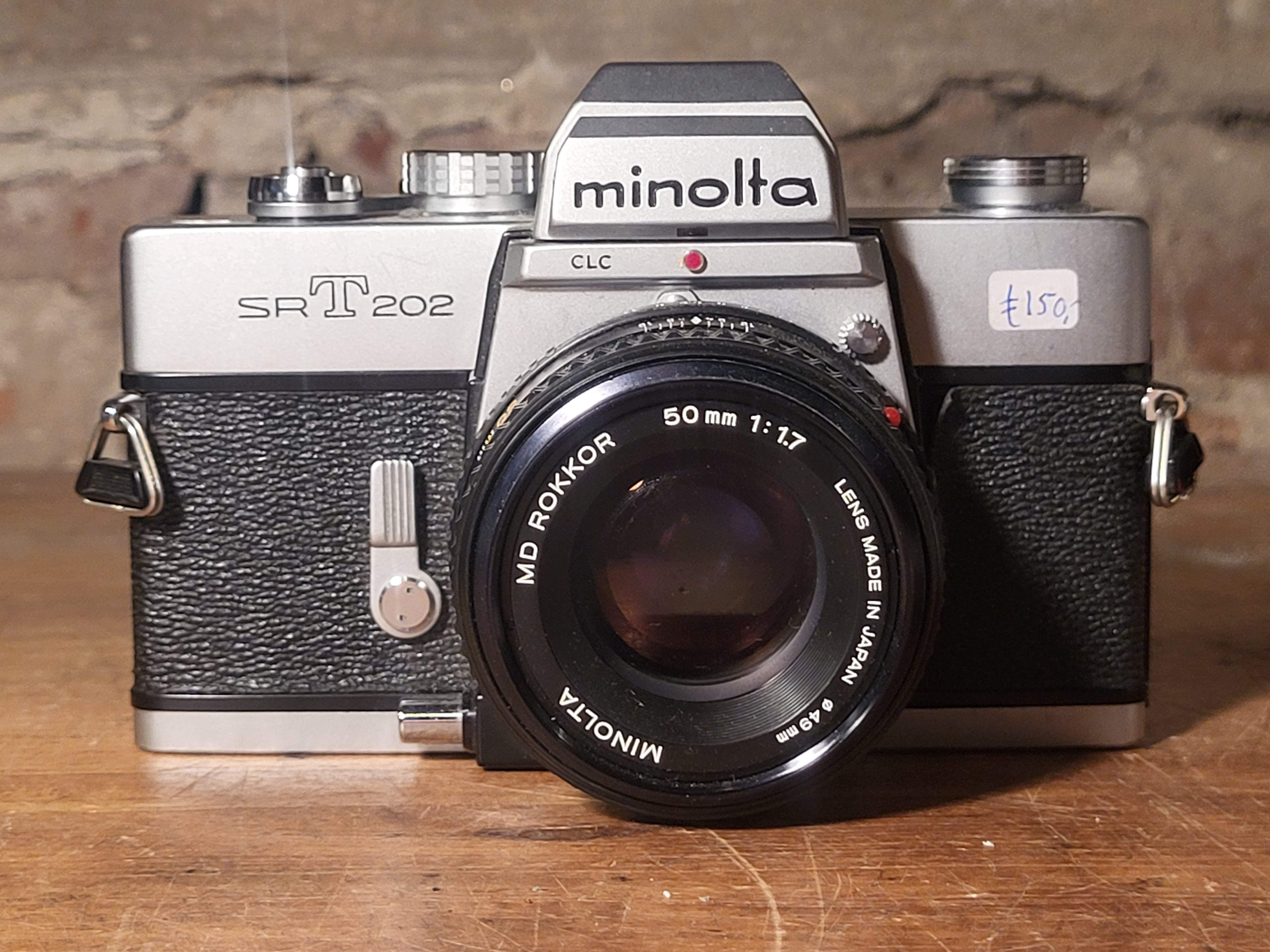 Minolta SRT 202 met Minolta MD Rokkor 50mm f/1.7 – vintage analoge camera bij De Majum Rotterdam