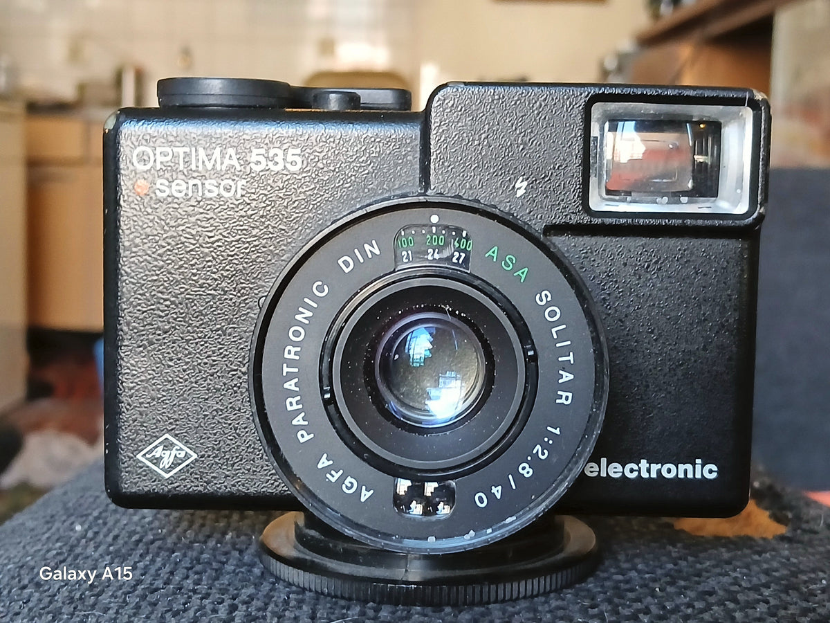 Agfa Optima 535 Sensor Electronic 35mm camera met Solitar 2.8/40mm
