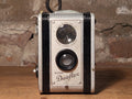 Kodak Duaflex vintage boxcamera – Made in England – vintage analoge camera bij De Majum Rotterdam