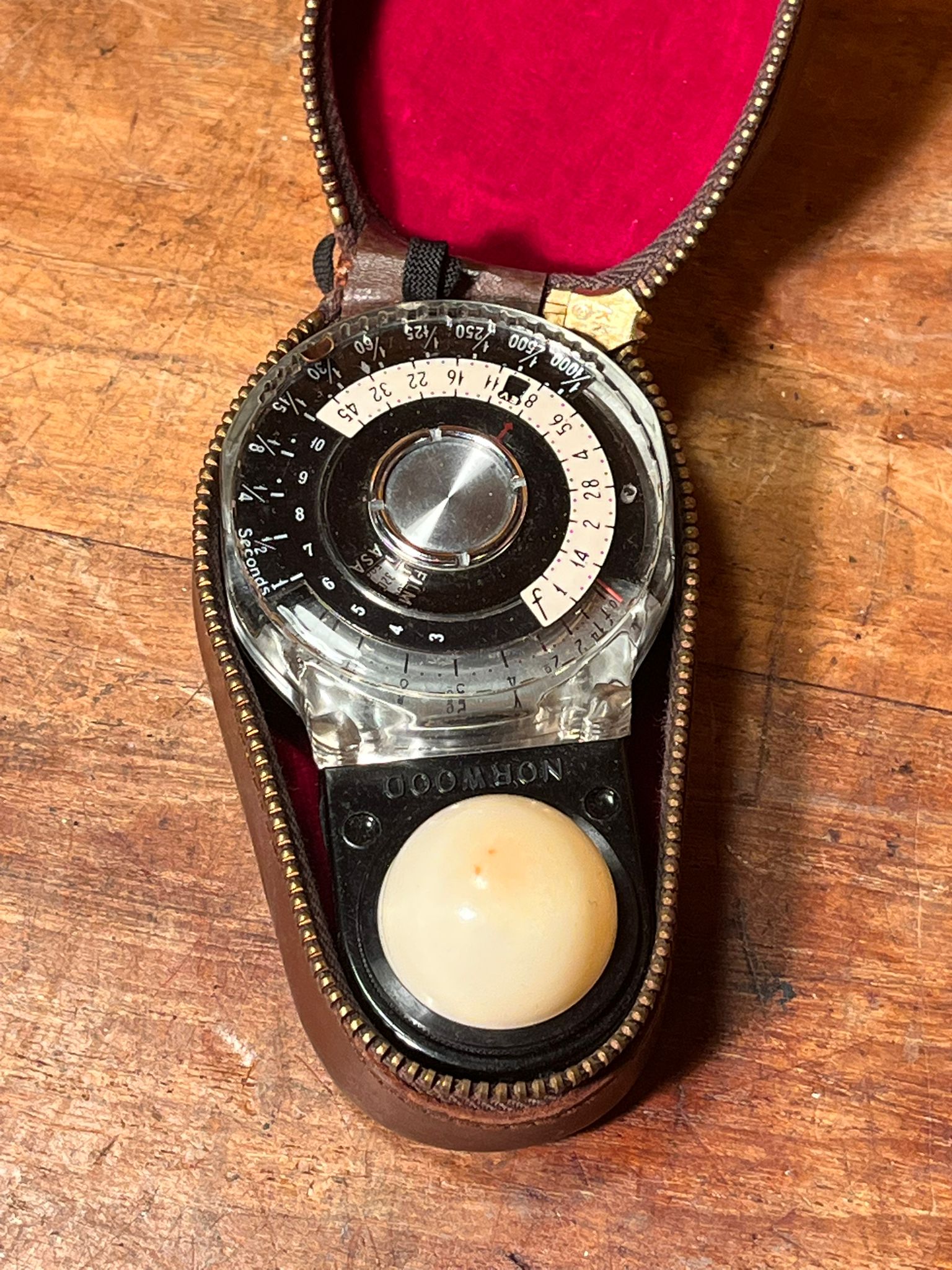 Norwood Director vintage lichtmeter met originele hoes