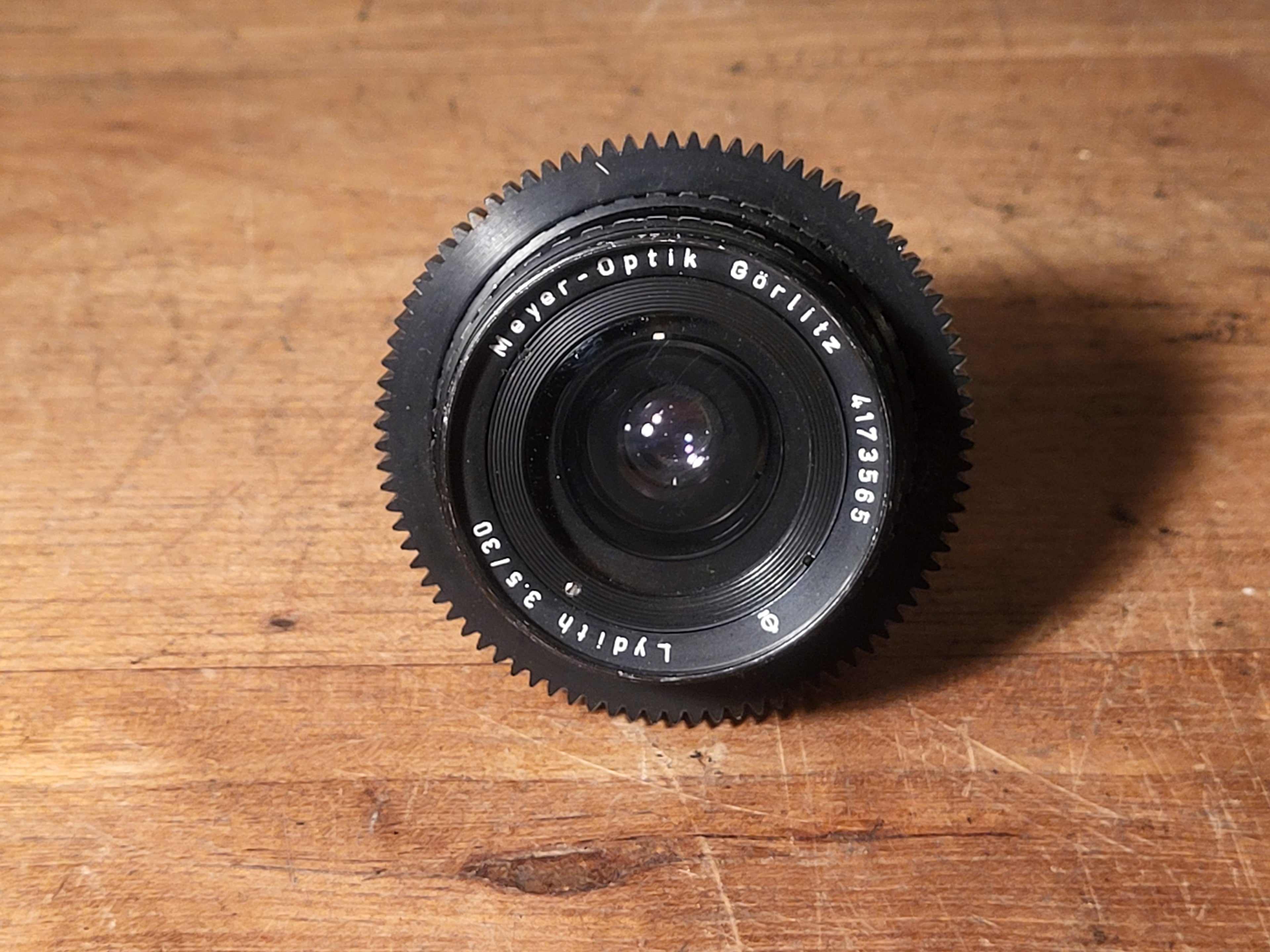 Meyer-Optik Görlitz Lydith 30mm f/3.5 Cine Mod m42 – vintage objectief voor analoge fotografie bij De Majum Rotterdam