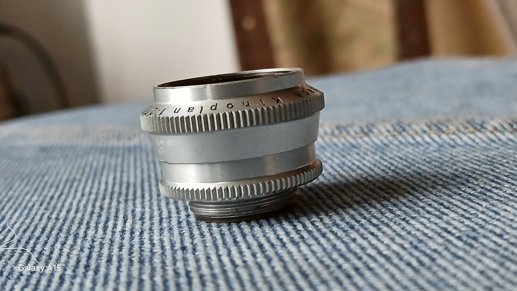 Schneider-Kreuznach Kinoplan 12,5mm f/2.7 vintage cinelens – foto 2 van 3