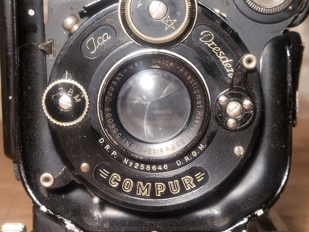ICA Dresden Frontplaat met Compur Shutter en Doppel-Anastigmat Hekla lens