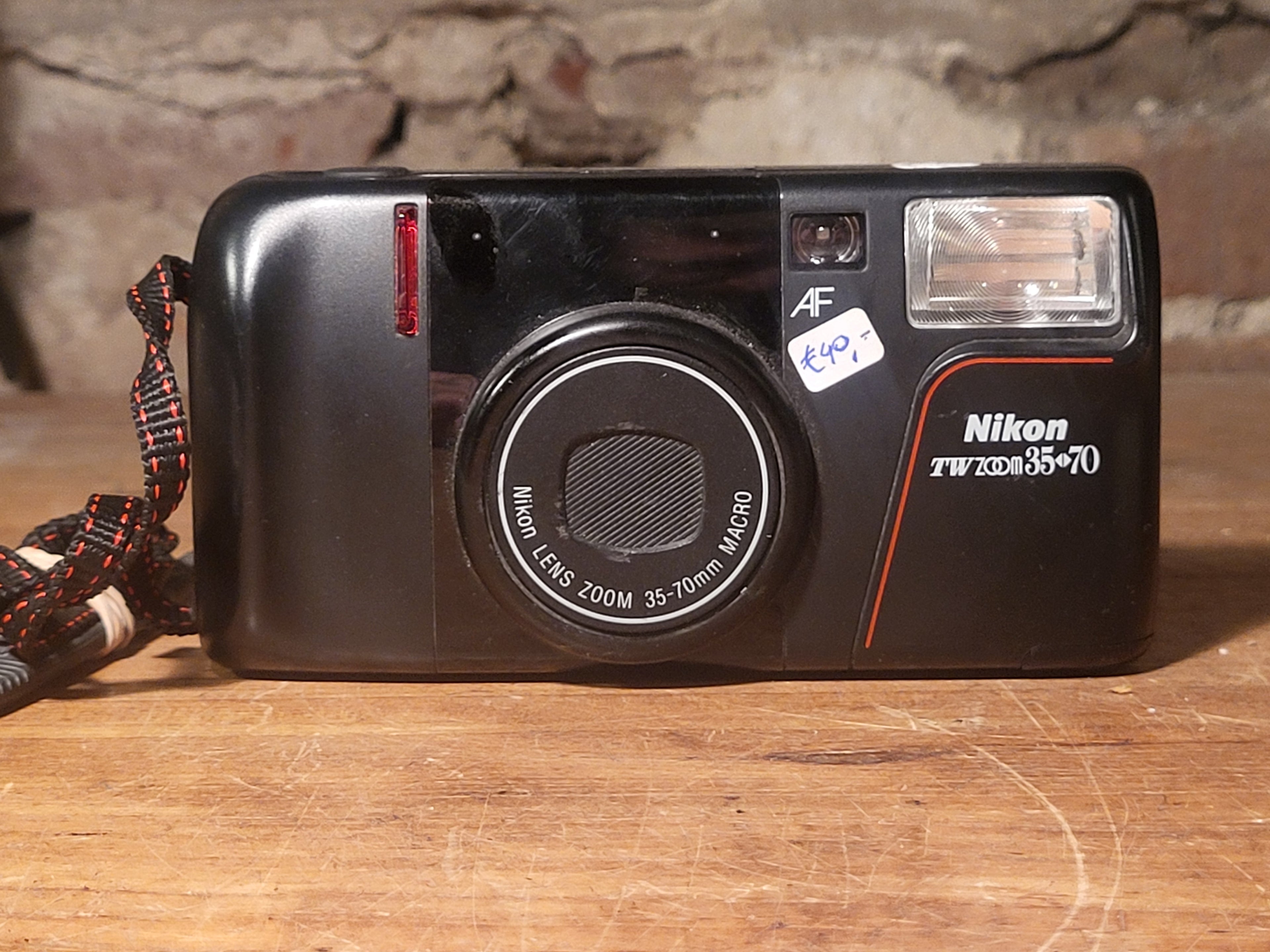 Nikon TW Zoom 35-70 AF – vintage analoge camera bij De Majum Rotterdam