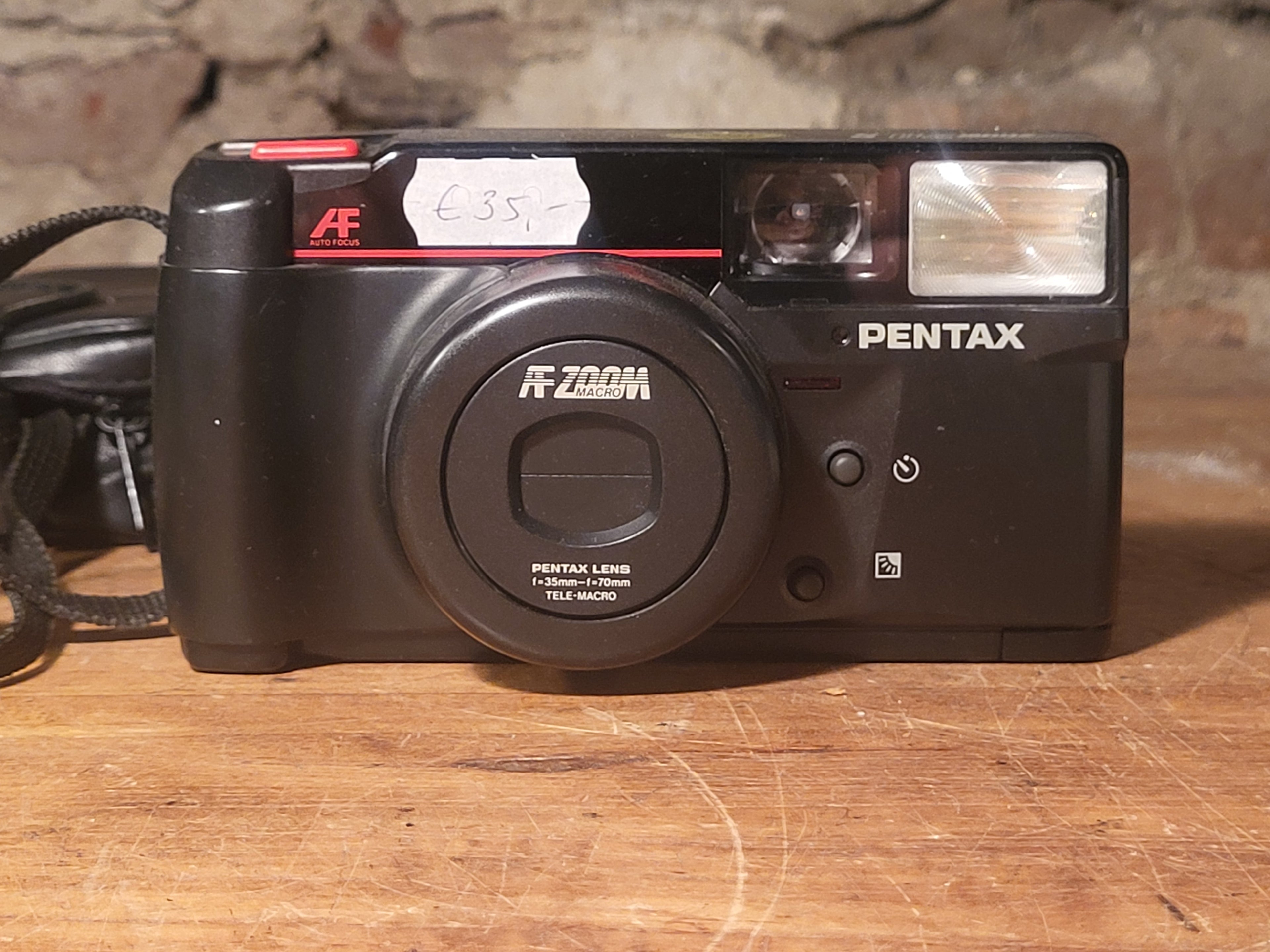 Pentax Zoom 70-VI Macro AF 35mm compactcamera – vintage analoge camera bij De Majum Rotterdam