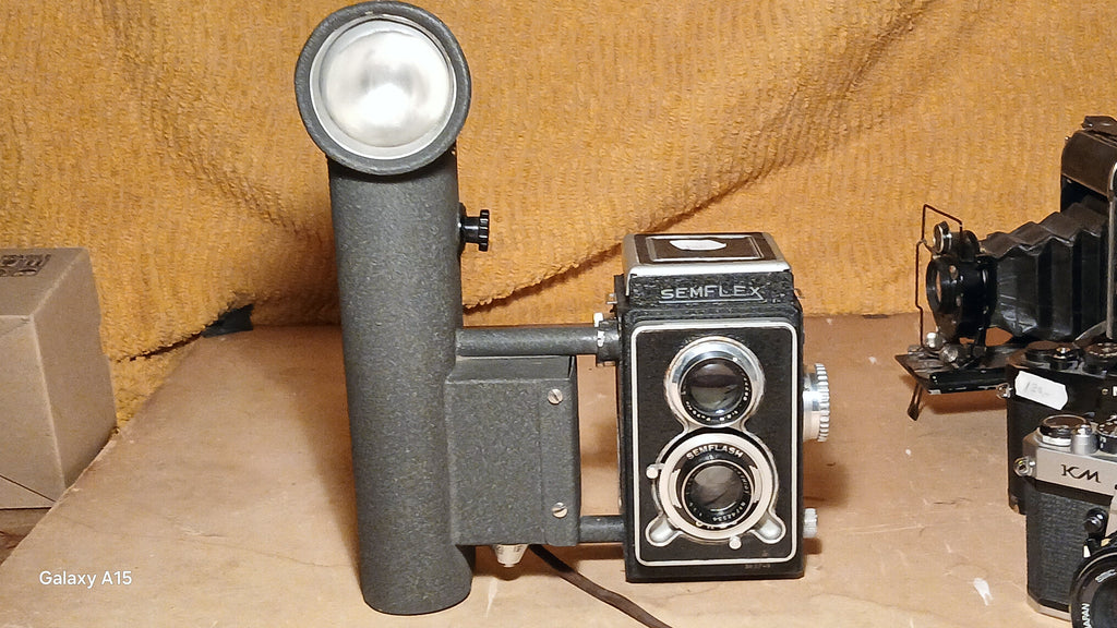 Semflex Semflash 6×6 TLR met SOM Berthiot 75mm f/3.5 – foto 1