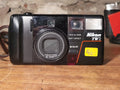 Nikon TW2 35/70mm Macro Compactcamera – vintage analoge camera bij De Majum Rotterdam