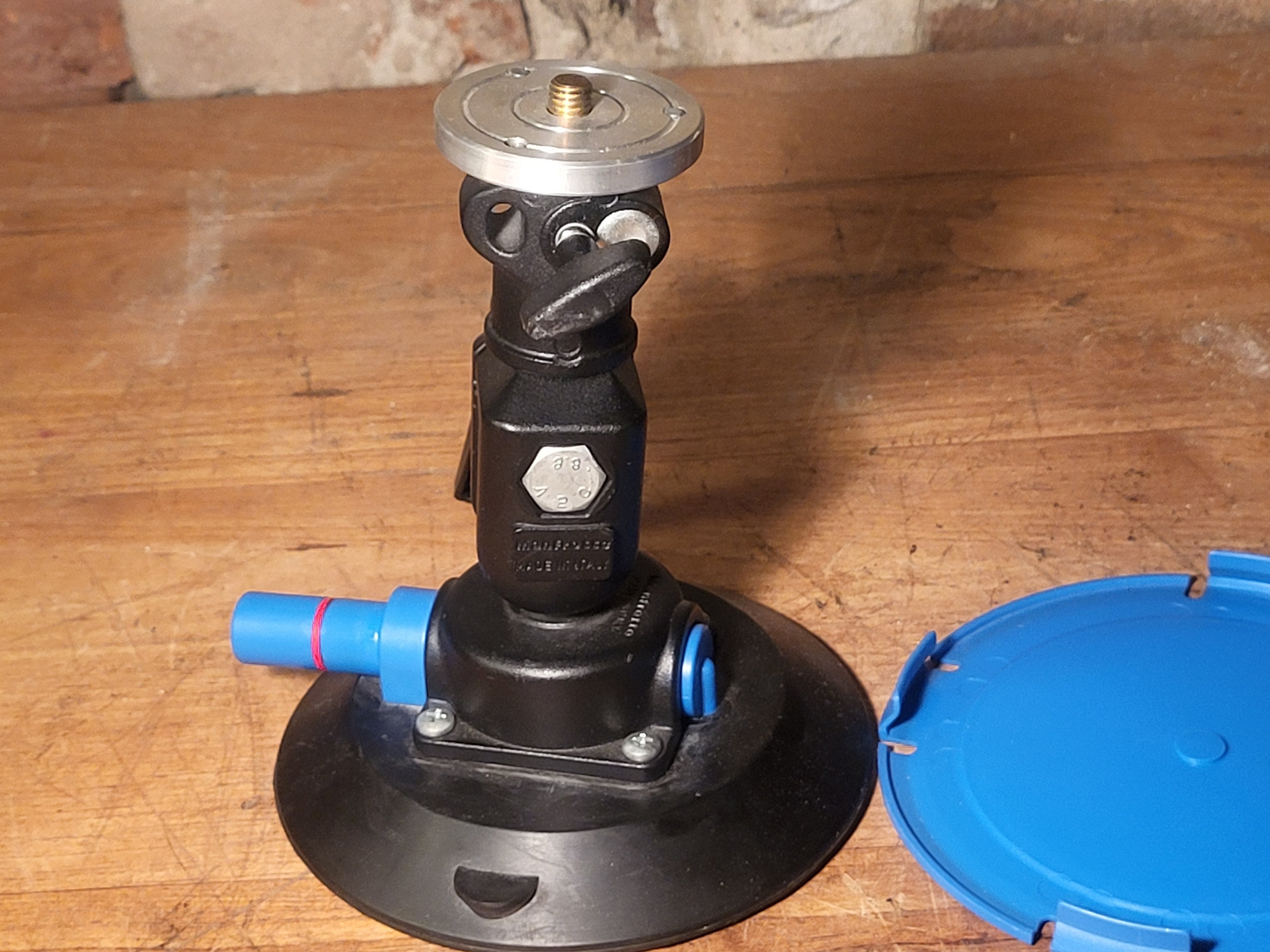 Manfrotto vacuum zuignap camerasteun / suction mount Made in Italy